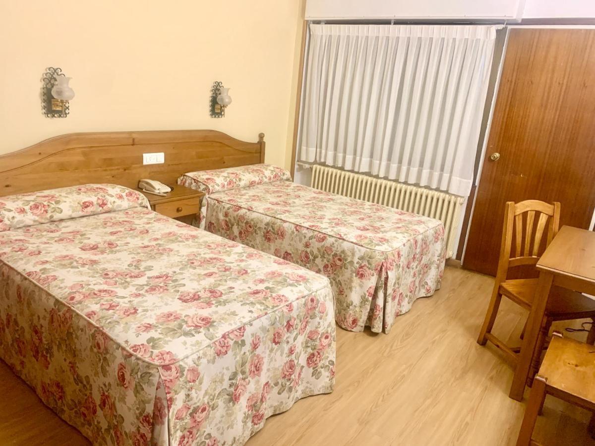 Hotel Mi Casa Sabiñánigo Exteriér fotografie