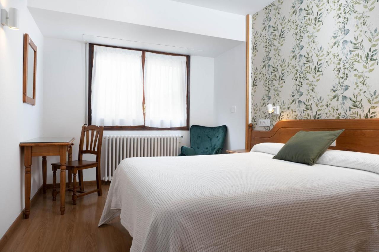 Hotel Mi Casa Sabiñánigo Exteriér fotografie