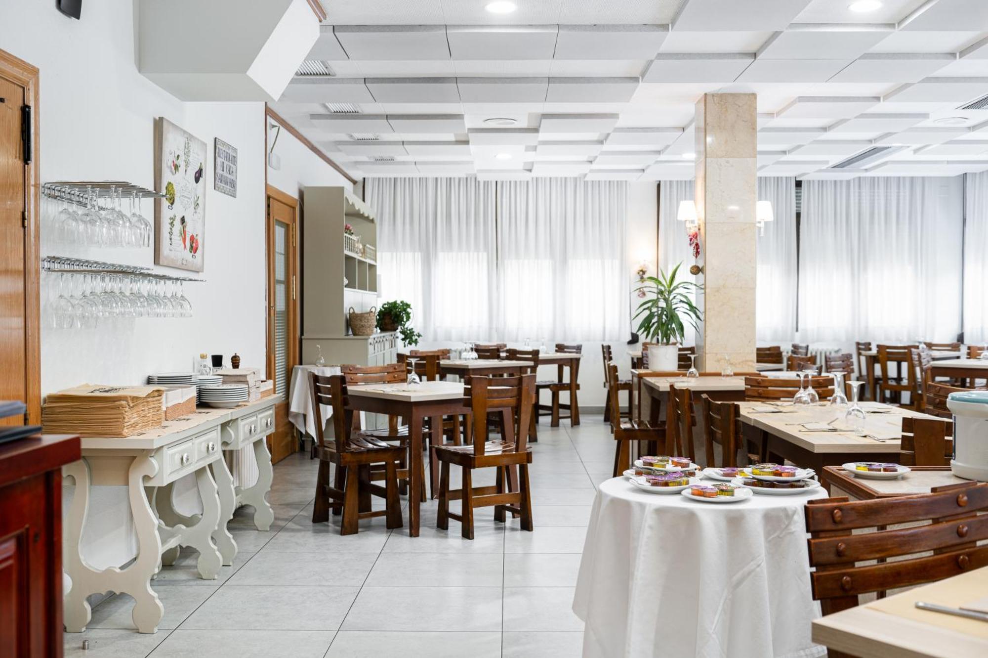 Hotel Mi Casa Sabiñánigo Exteriér fotografie